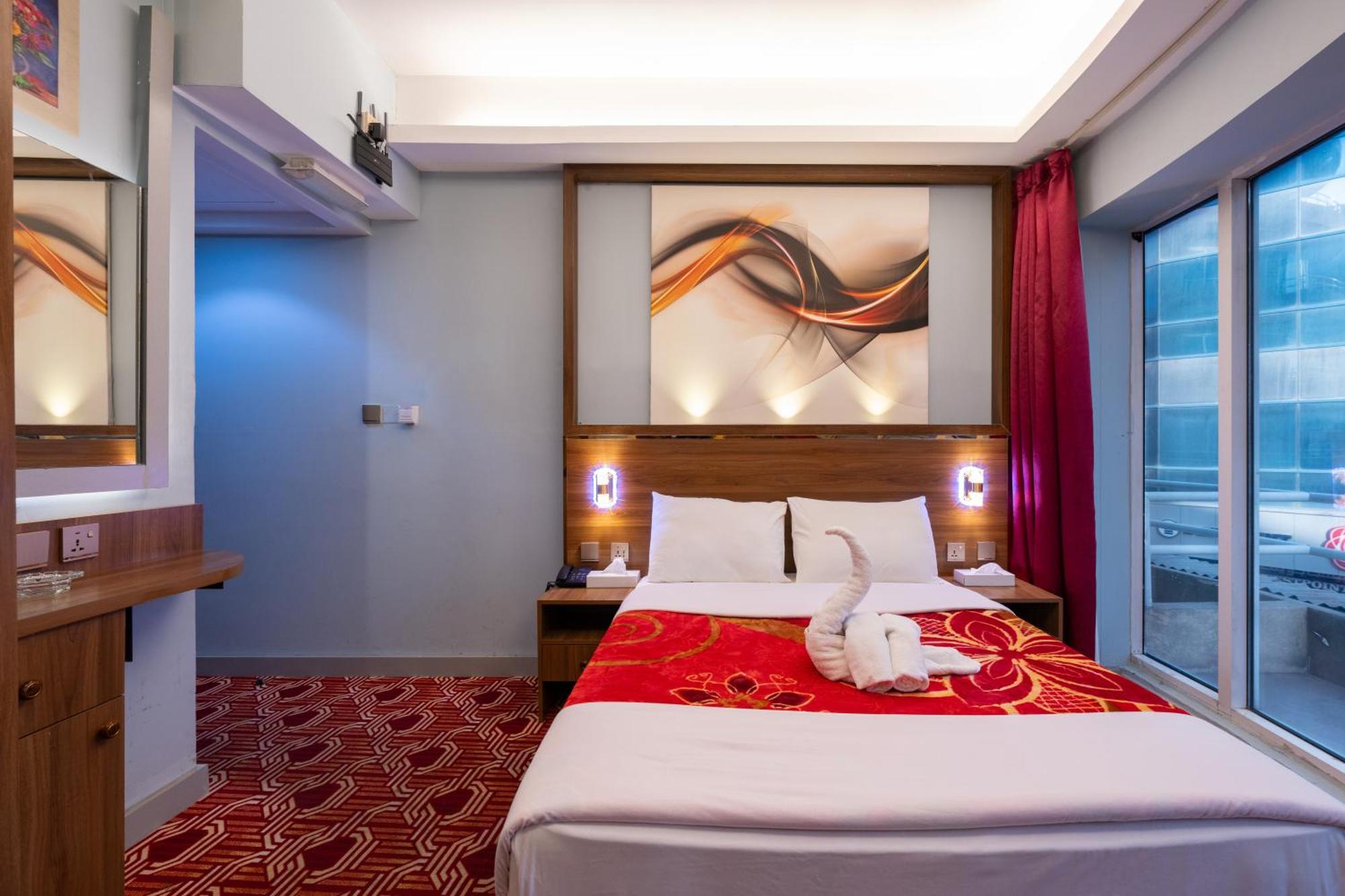 Tanha Hotel Dubai Esterno foto