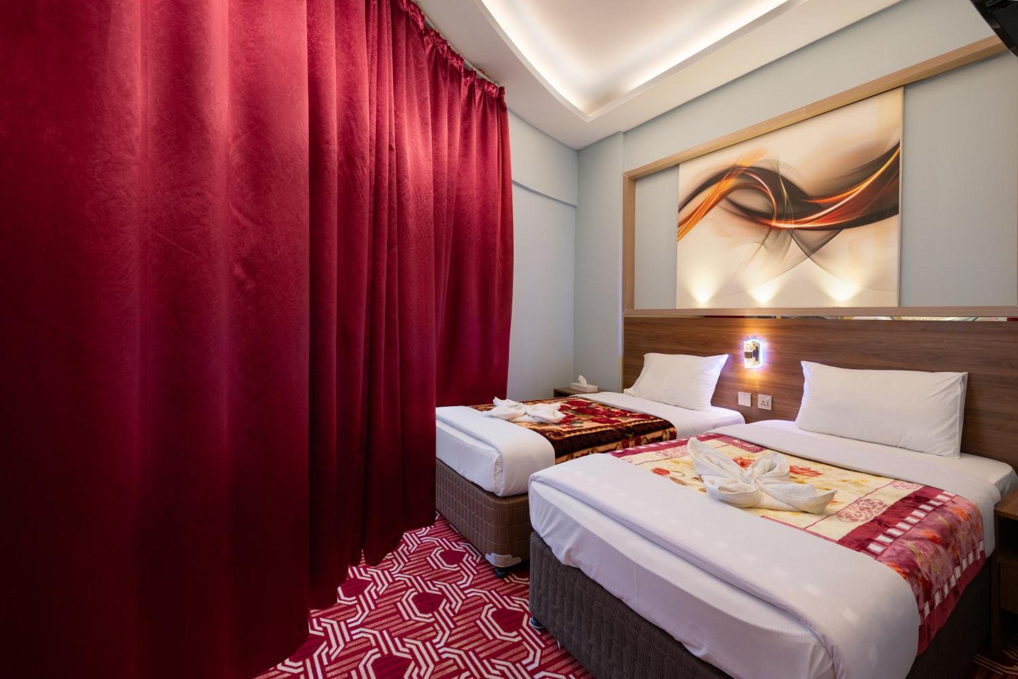 Tanha Hotel Dubai Esterno foto